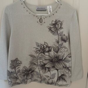 Alfred Dunner Petite Medium Gray shimmery top, Beads and sequence